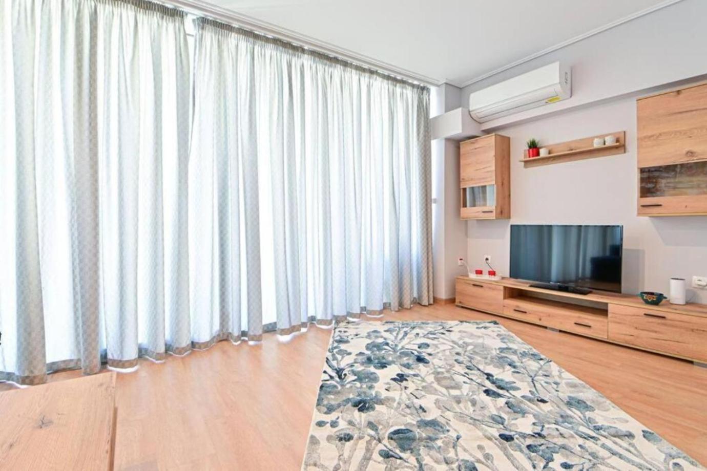 Cozy Apartment Located On Piraeus Port Area- Exterior foto